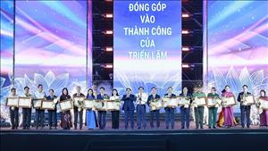 Bế mạc triển lãm thành tựu Đất nước