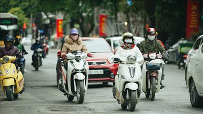 Bắc Bộ trời rét, có nơi rét đậm; Trung Bộ có mưa vài nơi; Nam Bộ ngày nắng