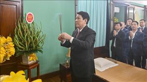 Chủ tịch nước Lương Cường dâng hương tưởng nhớ Chủ tịch Hồ Chí Minh tại Nhà 67