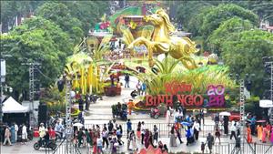 Ngành du lịch cả nước đón khoảng 14 triệu lượt khách trong kỳ nghỉ Tết Nguyên đán Bính Ngọ 