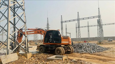 Lãnh đạo EVNNPT kiểm tra tiến độ dự án trạm biến áp 220kV Yên Dũng và đường dây đấu nối
