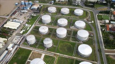 Đề xuất kéo dài việc giảm thuế nhập khẩu một số mặt hàng xăng dầu về 0%