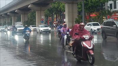 Bắc Bộ và Trung Bộ có mưa dông rải rác, trời mát; Nam Bộ duy trì nắng nóng