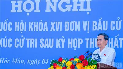Chủ tịch Quốc hội Trần Thanh Mẫn tiếp xúc cử tri tại TPHCM