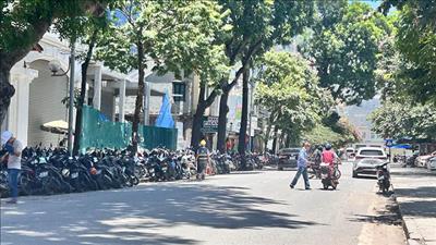 Bắc Bộ và Trung Bộ ngày nắng nóng, Nam Bộ có mưa dông vài nơi