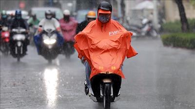 Mưa dông trên cả nước, cục bộ có nơi mưa to đến rất to