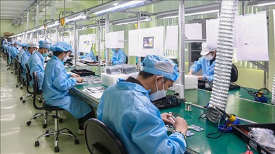 Thủ tướng yêu cầu ổn định lãi suất, bảo đảm vốn đến đúng lĩnh vực