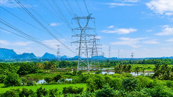 Phát triển thị trường điện cạnh tranh phải gắn với bảo đảm an ninh năng lượng