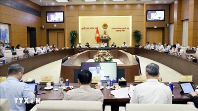 Tháo gỡ điểm nghẽn trong lĩnh vực công nghiệp - thương mại, bảo vệ người tiêu dùng