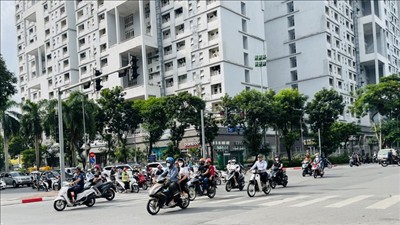 Bắc Bộ ngày nắng, Trung Bộ và Nam Bộ có mưa dông