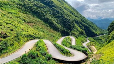 Xây dựng môi trường du lịch an toàn, văn minh, thân thiện và phát triển bền vững