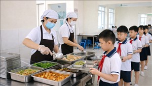 Thủ tướng yêu cầu tăng cường bảo đảm an toàn, chất lượng bữa ăn trong các cơ sở giáo dục