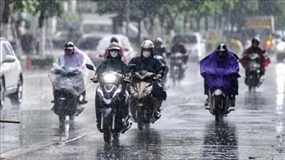 Mưa dông tiếp diễn tại nhiều khu vực, đề phòng khả năng xảy ra lốc, sét
