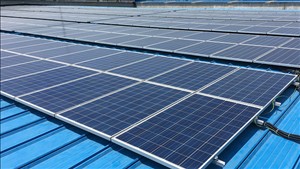 Đẩy mạnh phát triển điện mặt trời mái nhà tự sản xuất, tự tiêu thụ tại các tòa nhà cơ quan công sở, trường học, bệnh viện