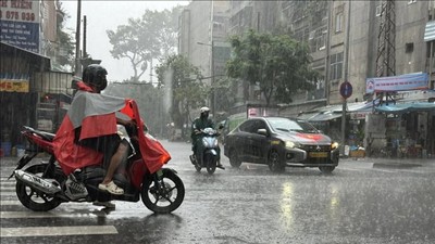 Mưa dông ở nhiều khu vực, cần đề phòng lốc, sét và gió giật mạnh