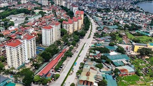 Bắc Bộ ngày nắng; Trung Bộ và Nam Bộ mưa dông, cục bộ có nơi mưa to đến rất to