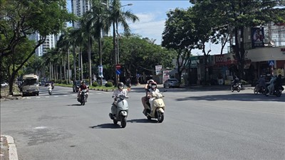 Bắc Bộ và Trung Bộ ngày nắng, có nơi nắng nóng; Nam Bộ mưa dông vài nơi