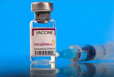 Thêm hơn 1,2 triệu liều vaccine Covid-19 AstraZeneca về tới Việt Nam