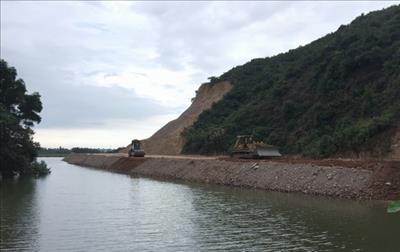 Bình Định: Ðổ đất lấp sông Hà Thanh trước khi có hồ sơ thiết kế