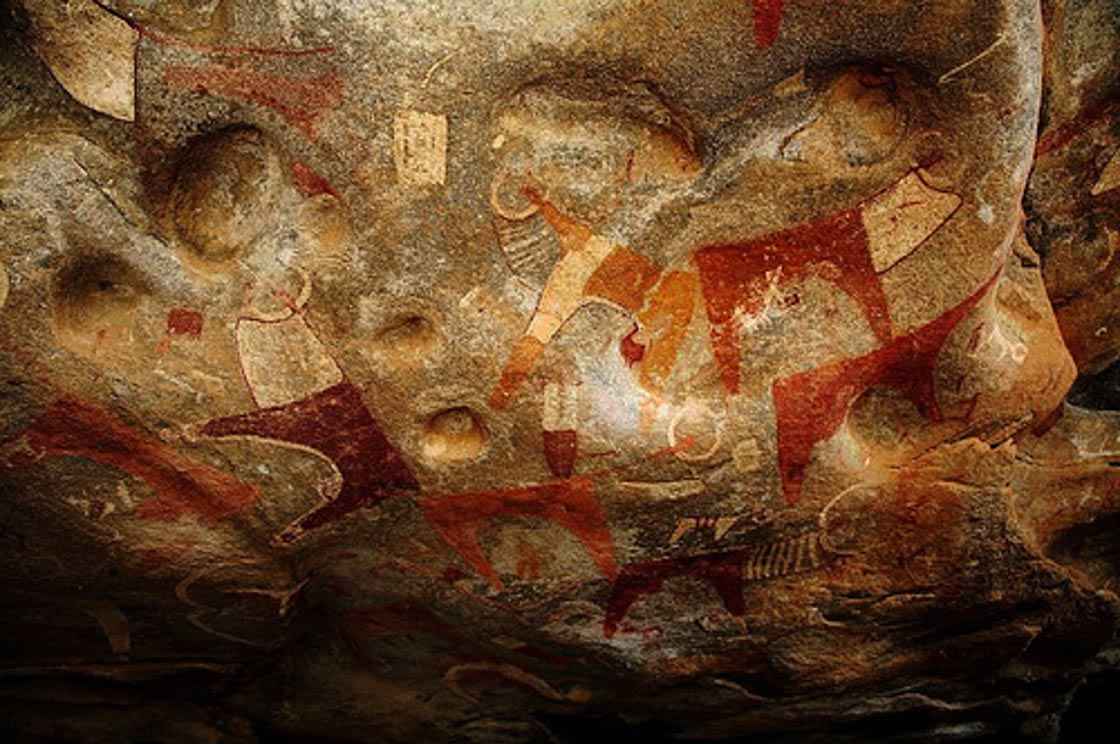 7 bức tranh trong hang động cổ nhất thế giới
